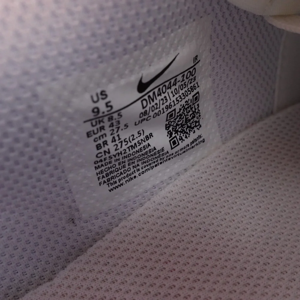 NEW Men's Nike Cortez Leather Sneakers DM4044-100 White/Black